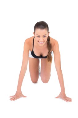 neşeli bir kadın spor yarış için hazırlanıyor içinde uygun