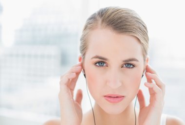 Sportif kadın müzik kapatın