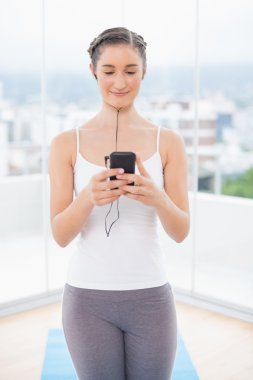 müzik dinlerken rahat sportif modeli