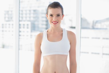 çekici model spor giyim poz içinde uyum