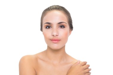 tek omuzlu tutan genç kadın içerik