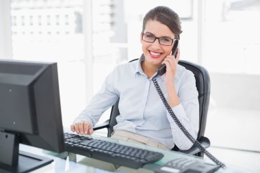 içerik işkadını telefon cevaplama