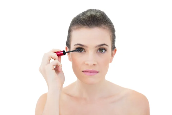 Fokuserade modell tillämpa mascara — Stockfoto