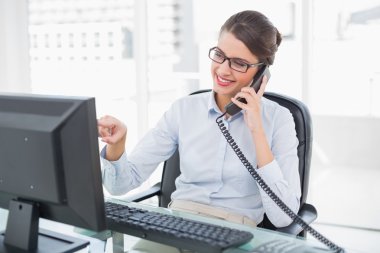 eğlenerek işkadını telefon cevaplama