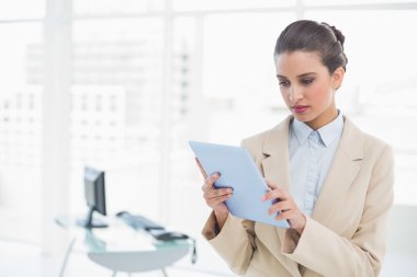 sert iş kadını arıyorum tablet pc