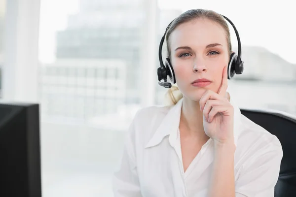 Thoughtful call centre agent — Stock Photo, Image