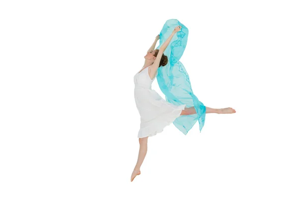 年轻漂亮的女舞伴，用蓝色的围巾 — 图库照片