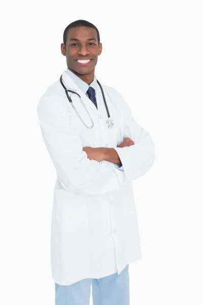 Retrato de un doctor varón feliz — Foto de Stock