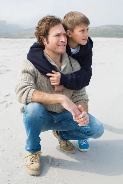 Mid section of a doctor explaining the spine to patient — Stock Photo, Image