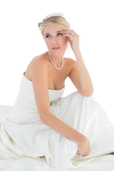 Thoughtful bride looking away — Stock Photo, Image