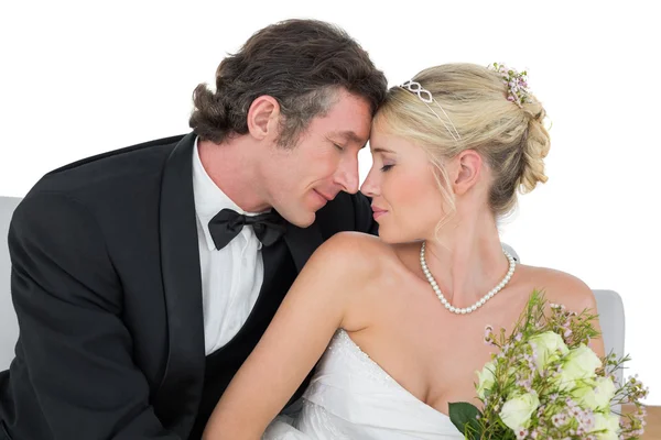 Newly wed couple with head to head — Stock Photo, Image