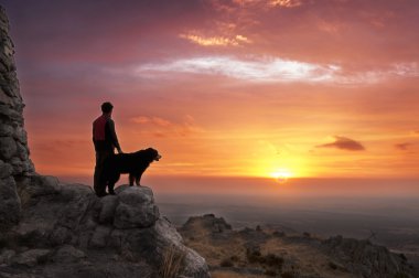 adam ve köpeği şafak