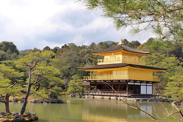 Eski Japonca tapınak Bahçe — Stok fotoğraf