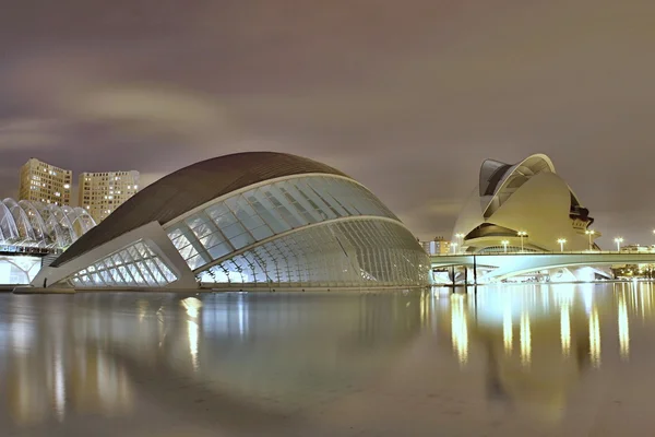 Cidade de Valência à noite, Espanha — Fotografia de Stock