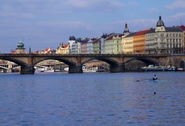 Prag ve eski evler, vltava Nehri ve köprüler