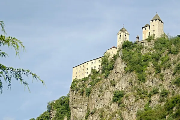Старый итальянский замок — стоковое фото
