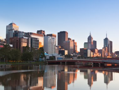 Melbourne alacakaranlıkta