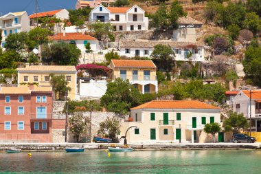 Assos