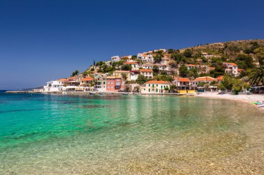 Assos
