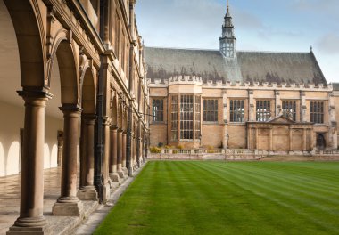 Cambridge Üniversitesi
