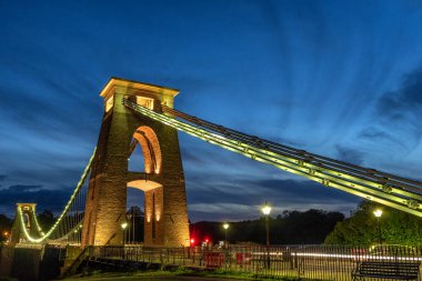 Bristol İngiltere 'de Avon Boğazı' ndaki Clifton Askı Köprüsü