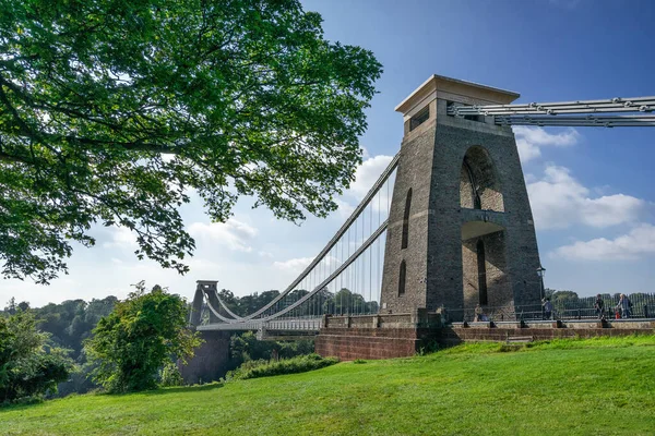 Clifton Suspension Bridge Através Desfiladeiro Avon Bristol Inglaterra — Fotografia de Stock