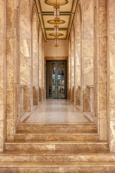 Deep Passage Columns Door End Muslim Temple Brown Marble Walls — Stock Photo, Image