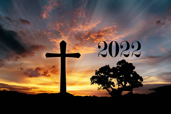 Silhueta Cruz Cristã Com 2022 Anos Fundo Nascer Sol Conceito — Fotografia de Stock