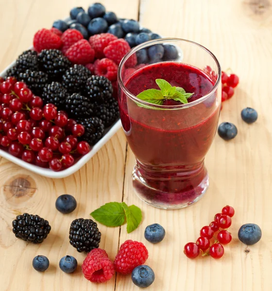 Beeren-Smoothie — Stockfoto