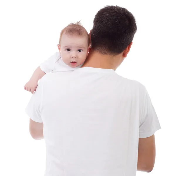 Bébé regardant par-dessus l'épaule du père — Photo