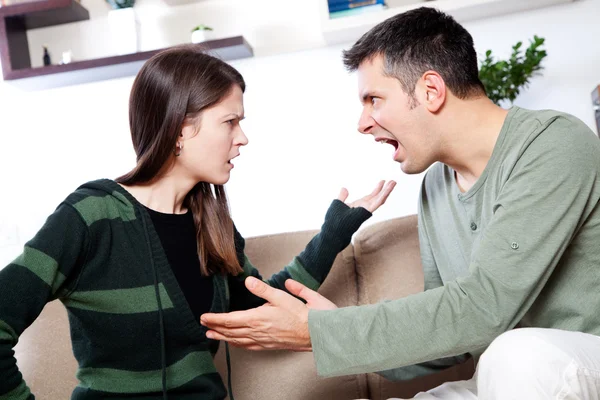 Couple fighting — Stock Photo, Image