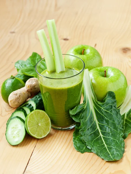 Frischer Saft — Stockfoto