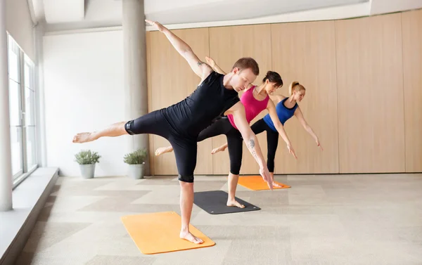 Clase de yoga — Foto de Stock