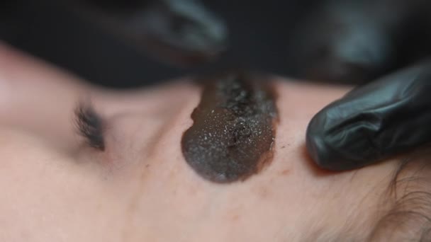 Finger Gloves Spreading Ink Eyebrow Skin Client Beauty Salon Close — ストック動画