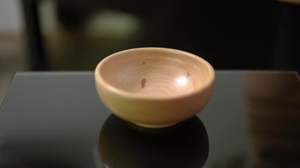 Close Pouring Pink Vitamin Complex Hair Care Little Wooden Bowl — Stock video
