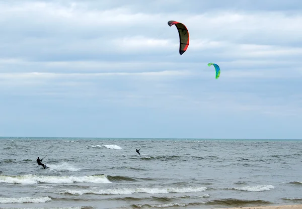 Para Kiteboarder — Zdjęcie stockowe