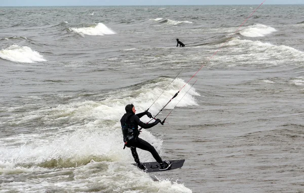 Deportes extremos en el lago Michigan —  Fotos de Stock