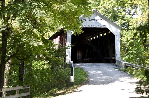 Cox Ford covered bridge — Stock Photo, Image