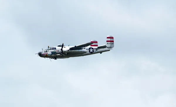 Doppelpropellerflugzeug — Stockfoto