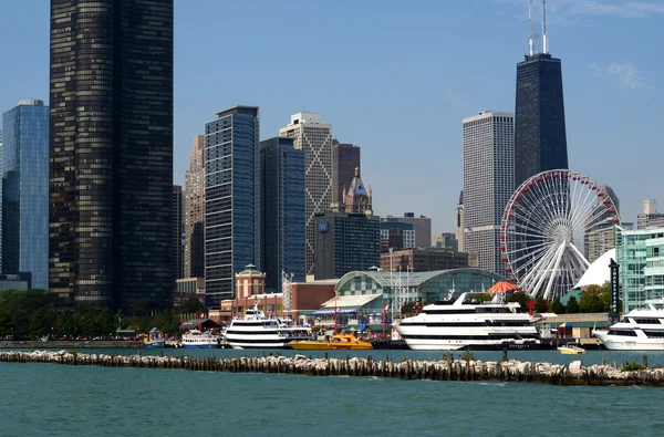 Cais da marinha e turismo em Chicago — Fotografia de Stock