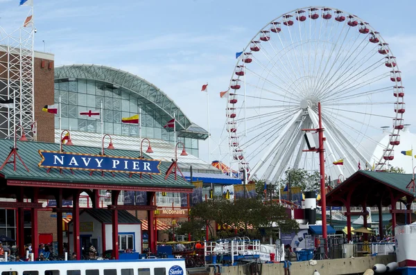 Navy pier at eğlenceli chicago ABD — Stok fotoğraf