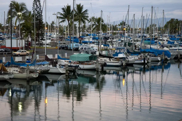 Boat harbor in hawaii — Stock Photo, Image