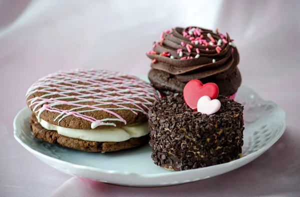 Doces decadentes para o dia dos namorados — Fotografia de Stock