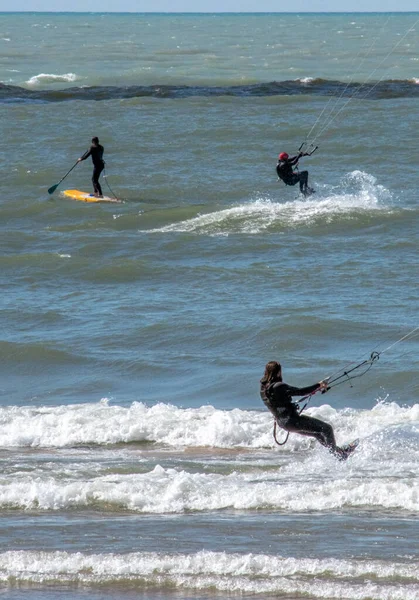 Joseph Usa September 2021 Kitesurfers Een Persoon Een Surfplank Genieten — Stockfoto