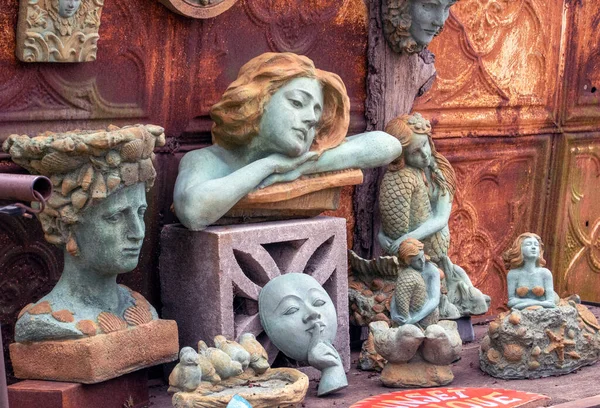 Variety Cement Cast Statues Offered Sale Outdoor Market Michigan Usa — ストック写真