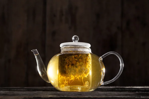 Chamomile Tea in a Clear Teapot — Stock Photo, Image