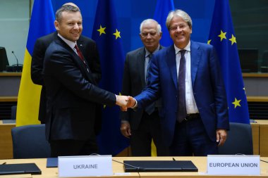 Signing agreement between the EU and Ukraine on the participation of Ukraine in Customs Union during a EU-Ukraine Association Council meeting in Brussels, Belgium on September 5, 2022.