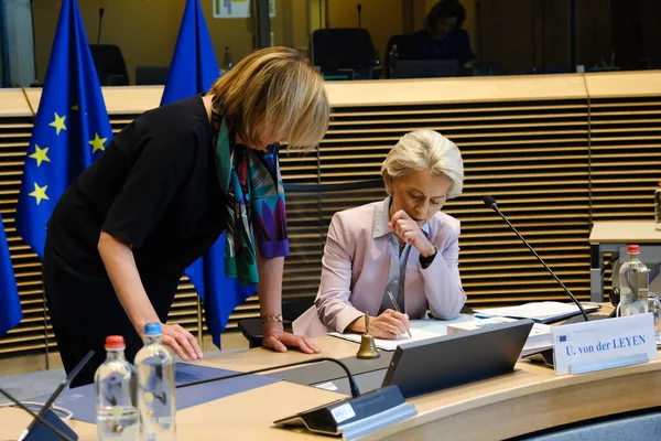 Commission President Ursula Von Der Leyen Start Meeting Weekly European —  Fotos de Stock