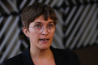 Bakan Anna LUHRMANN, 20 Eylül 2022 'de Belçika' nın Brüksel kentindeki AB genel merkezine bir Genel İşler Konseyi toplantısı için geldi..