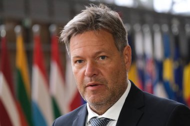 Bakan Robert HABECK, 9 Eylül 2022 'de Belçika' nın Brüksel kentindeki AB genel merkezinde yükselen enerji fiyatlarına çözüm bulma amaçlı bir AB Enerji bakanları toplantısında.